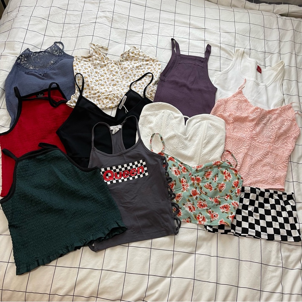 BUNDLE ALERT! 12 Tank Top SALE